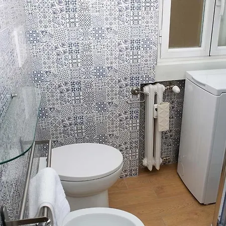 Cozyflat On Metro5 Close To Citylife-arcodellapace 아파트